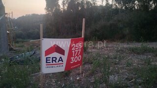 Land for sale in Paredes, Portugal — €52,500