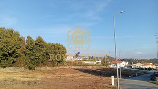 Land for sale in Santa Maria da Feira, Portugal — €105,000