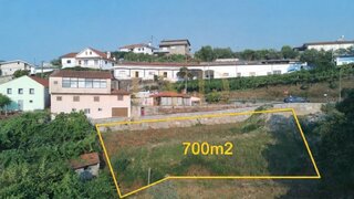 Land for sale in Castelo de Paiva, Portugal — €40,000