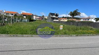 Land for sale in Santa Maria da Feira, Portugal — €105,000