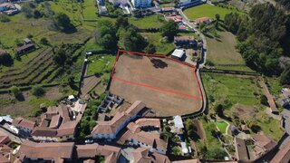 Terreno para venda em Santa Maria da Feira, Portugal — 170 000 €