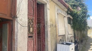 Terreno de 61 m² em Porto