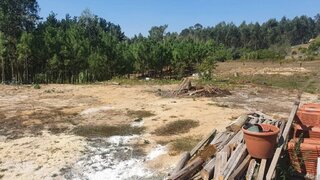Terreno de 2468 m² em Leiria