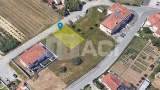 Terreno de 379 m² em Leiria