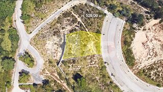 Terreno de 526 m² em Leiria