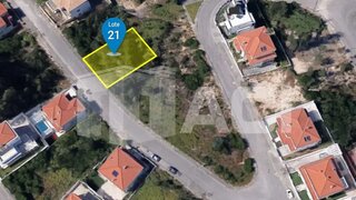Terreno de 586 m² em Leiria