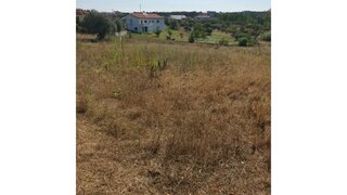 Terreno de 1800 m² em Leiria