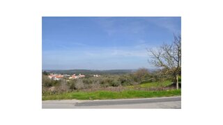 Terreno de 792 m² em Leiria