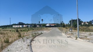Land for sale in Sesimbra, Portugal — €345,000