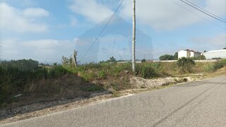 Terreno em Leiria · 700 m² · 61 000 €