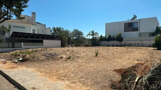 Terreno em Faro · 520 m² · 320 000 €