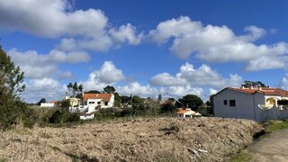 Land for sale in Lourinhã, Portugal — €84,000