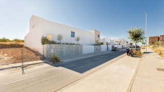 4-bedroom house with pool in Puerto de la Torre - Atabal, Málaga