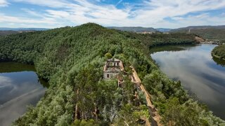 Land for sale in Penacova, Portugal — €1,650,000