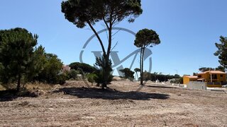 Land for sale in Sesimbra, Portugal — €700,000