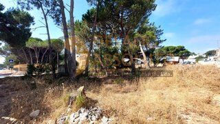 Land for sale in Sesimbra, Portugal — €294,000