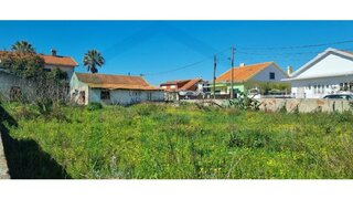 Land for sale in Almada, Portugal — €550,000