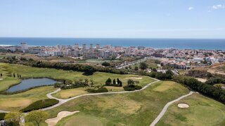 Land for sale in Almada, Portugal — €465,000