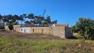 Land for sale in Sesimbra, Portugal — €324,000