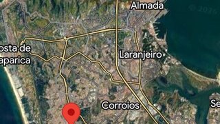 Terreno para venda em Almada, Portugal — 215 000 €