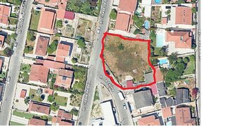 Land for sale in Almada, Portugal — €499,000