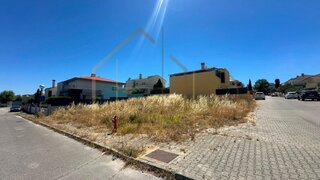 Terreno de 424 m² em Setúbal