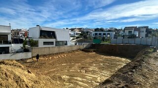 Terreno para venda em Almada, Portugal — 550 000 €