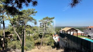 Land for sale in Sesimbra, Portugal — €280,000