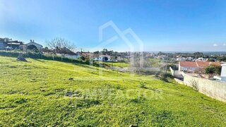 Land for sale in Sesimbra, Portugal — €140,000
