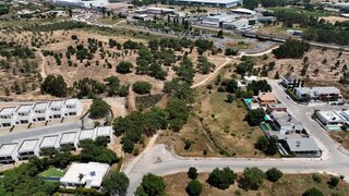 Terreno · 57 707 m² · 800 000 €