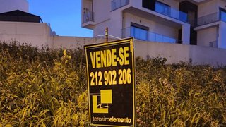 Terreno em Almada · 455 m² · 230 000 €