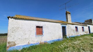 Terreno · 80 000 m² · 325 000 €