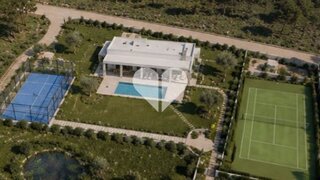 Terreno · 4275 m² · 685 000 €