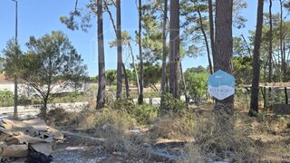 Land for sale in Sesimbra, Portugal — €92,500