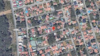 Land for sale in Almada, Portugal — €233,000