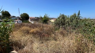 Land for sale in Almada, Portugal — €145,000