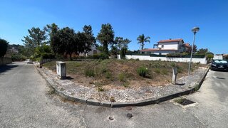 Land for sale in Sesimbra, Portugal — €285,000