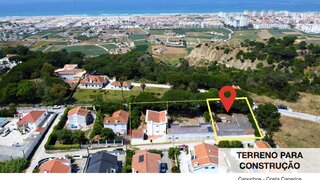 Land for sale in Almada, Portugal — €579,000