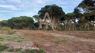 Land for sale in Sesimbra, Portugal — €67,000