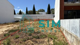 Land for sale in Sesimbra, Portugal — €70,000