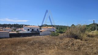Land for sale in Sesimbra, Portugal — €93,000