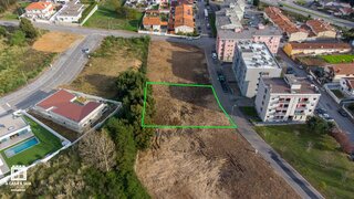 Land for sale in Santa Maria da Feira, Portugal — €165,000