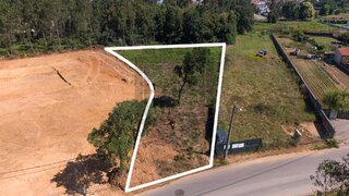 Land for sale in Santa Maria da Feira, Portugal — €89,500