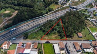 Land for sale in Santa Maria da Feira, Portugal — €75,000
