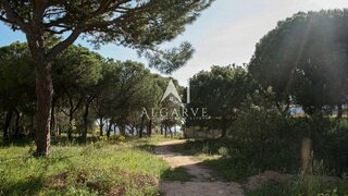 Land for sale in Loulé, Portugal — €1,975,000