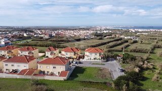Terreno em Peniche · 297 m² · 128 500 €
