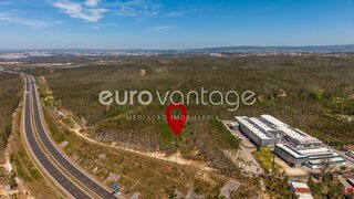 Terreno em Leiria · 8846 m² · 395 000 €