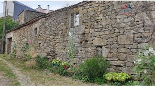 Terreno em Vila Real · 355 m² · 45 000 €