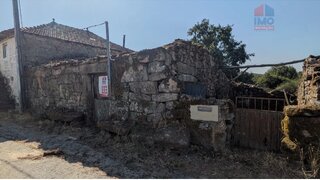 Terreno em Vila Real · 230 m² · 40 000 €