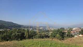 Land for sale in Guimarães, Portugal — €249,900